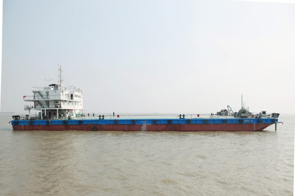 “鐵建插01”、“鐵建鋪01”（HX015）工程船順利舉行交船儀式